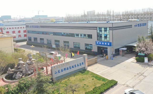 布洛爾激光切割機(jī)廠家，依托于居邦源高端裝備科技集團(tuán)，有26年機(jī)械加工經(jīng)驗(yàn)