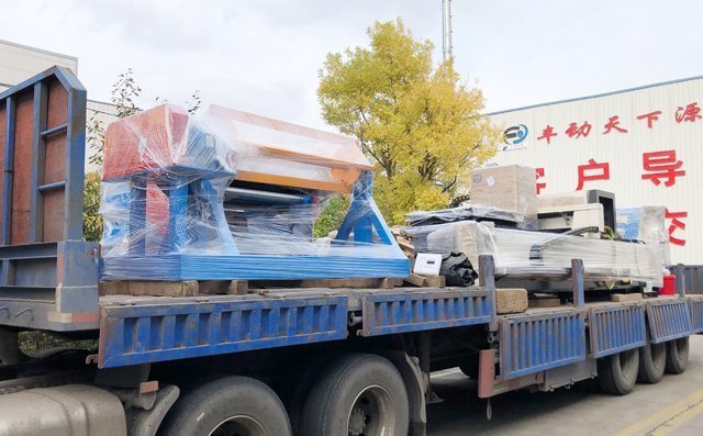 UC4015型開(kāi)卷校平光纖激光切割機(jī)即將發(fā)往客戶(hù)現(xiàn)場(chǎng)
